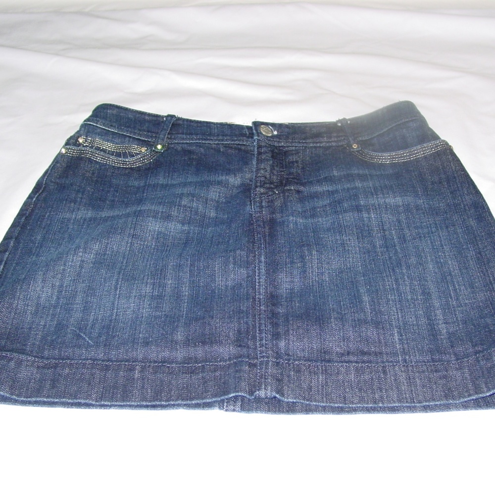 WHITE HOUSE BLACK MARKET WOMEN'S 4 MINI SKIRT